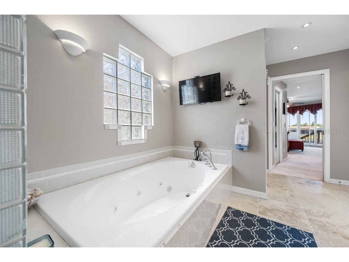 861 Symphony Isles Boulevard Apollo Beach FL 33572 - TAMPA BAY TB8407943 image33