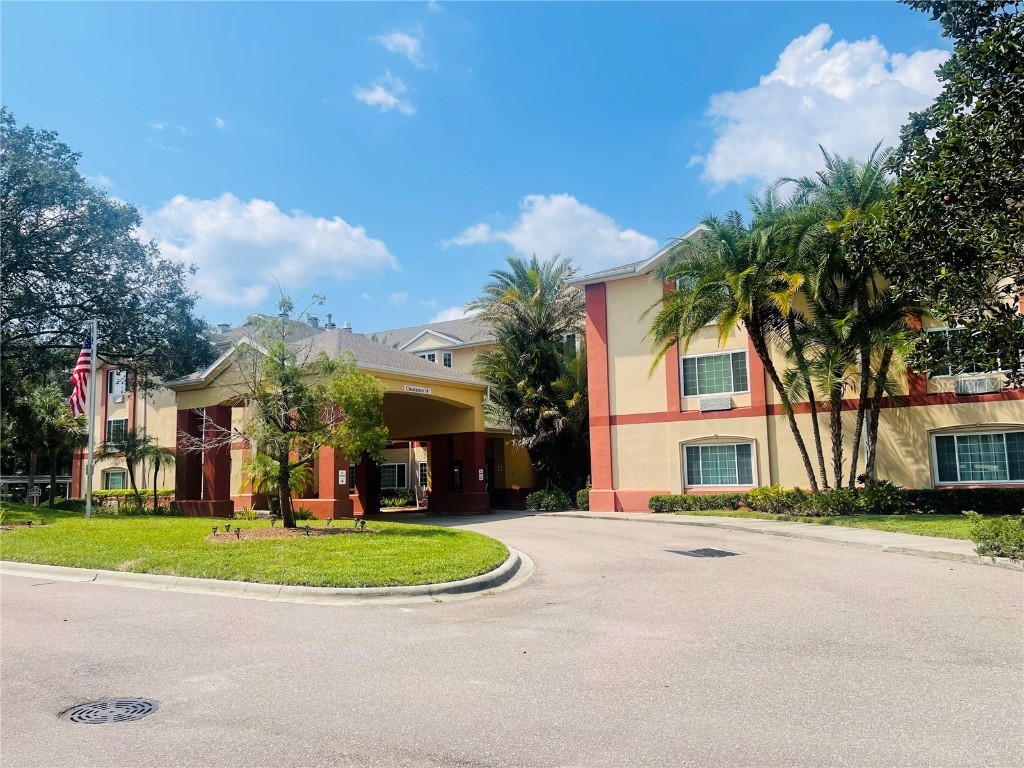 861 W Lumsden Road #213 Brandon FL 33511 T3477369 image1