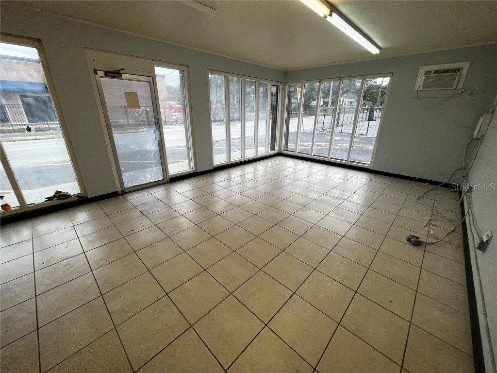 8610 N Suwanee Avenue Tampa FL 33604 TB8374408 image18