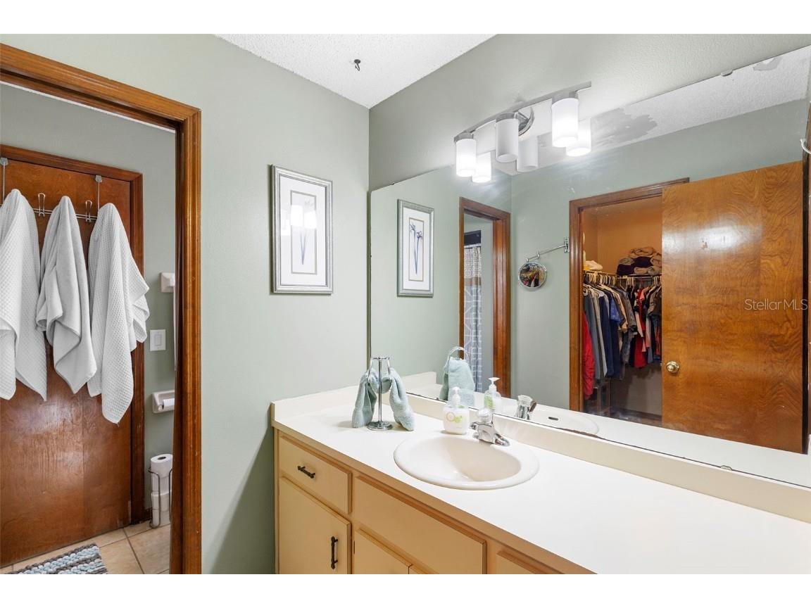 8611 Park Highland Drive Orlando FL 32818 O6366815 image35