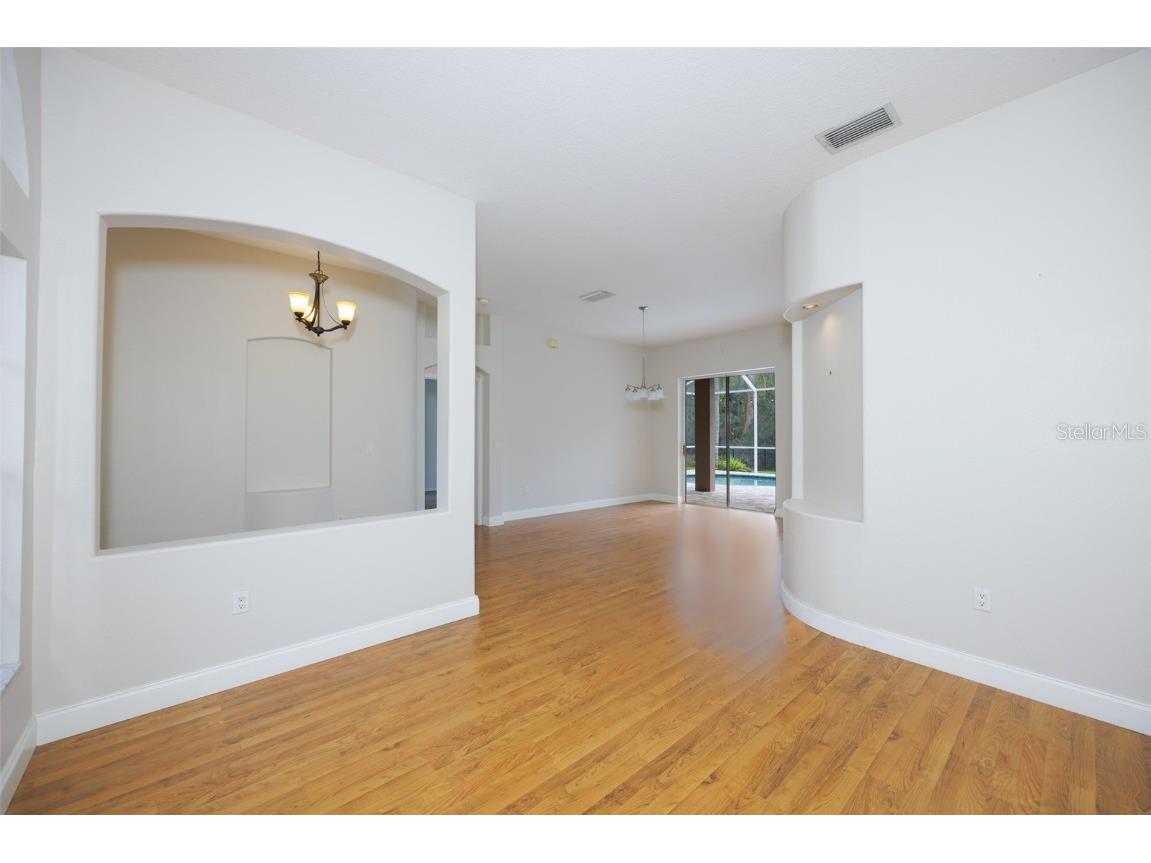 8613 Herons Cove Place Tampa FL 33647 TB8410546 image16