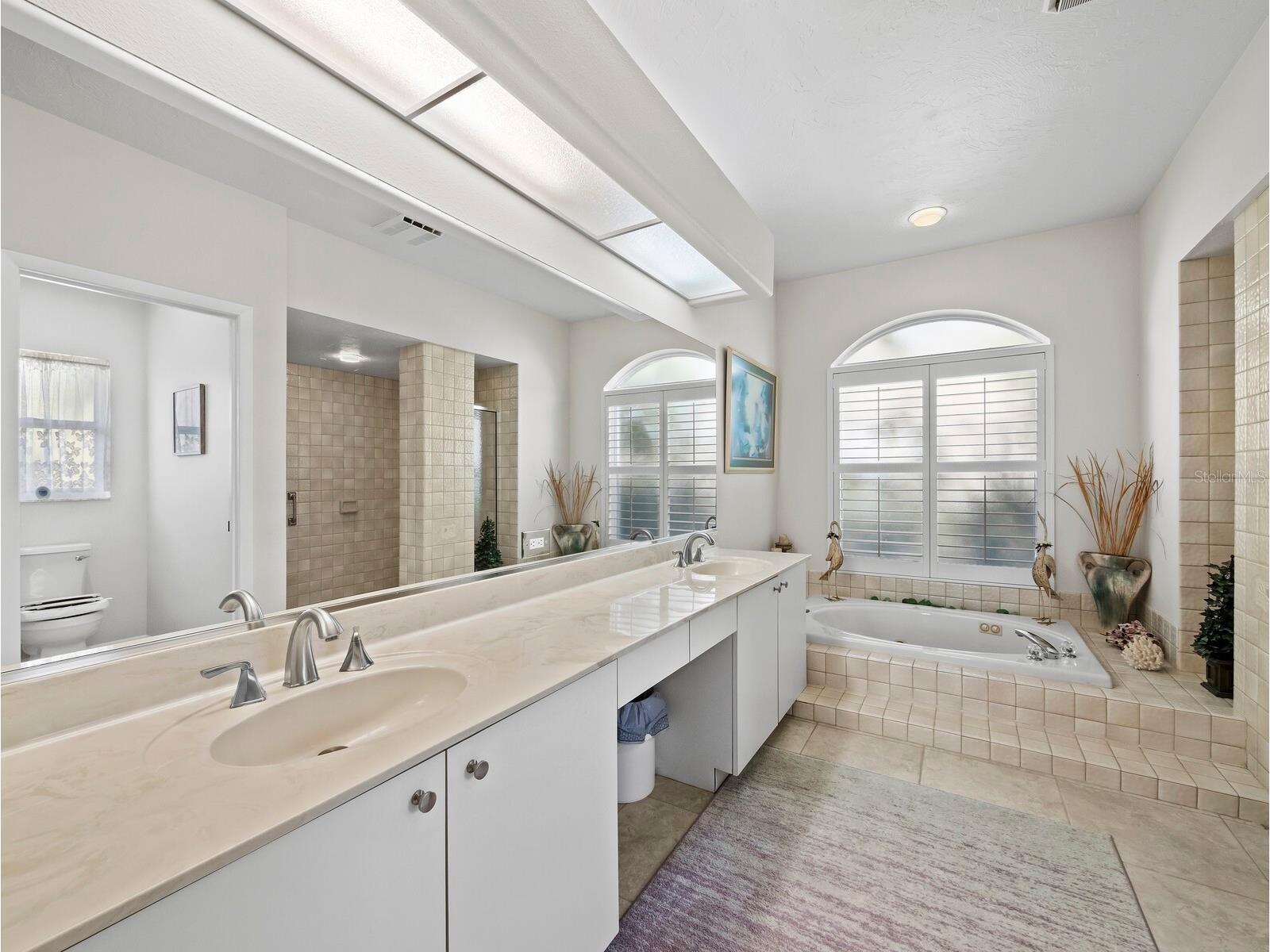 8615 Woodbriar Drive Sarasota FL 34238 A4690117 image36