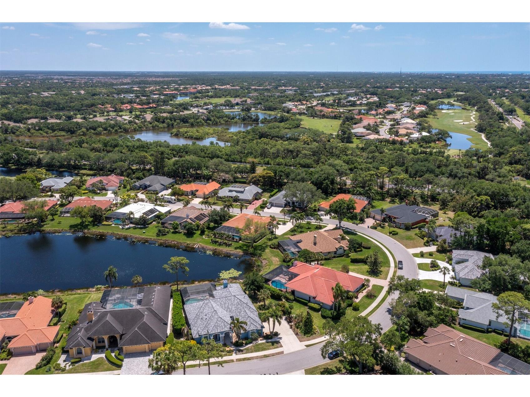 8615 Woodbriar Drive Sarasota FL 34238 A4690117 image51