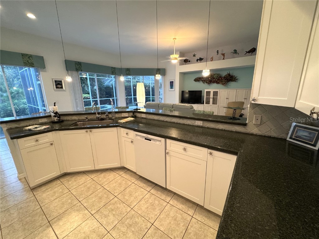 8616 15th Avenue NW Bradenton FL 34209 A4655917 image18