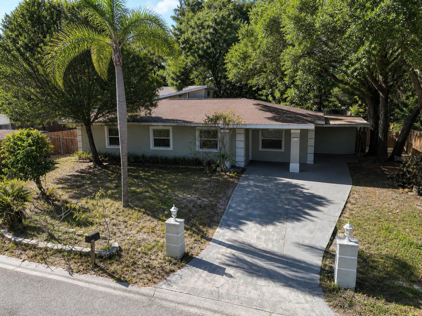 8618 Grandview Drive Tampa FL 33617 O6407119 image1