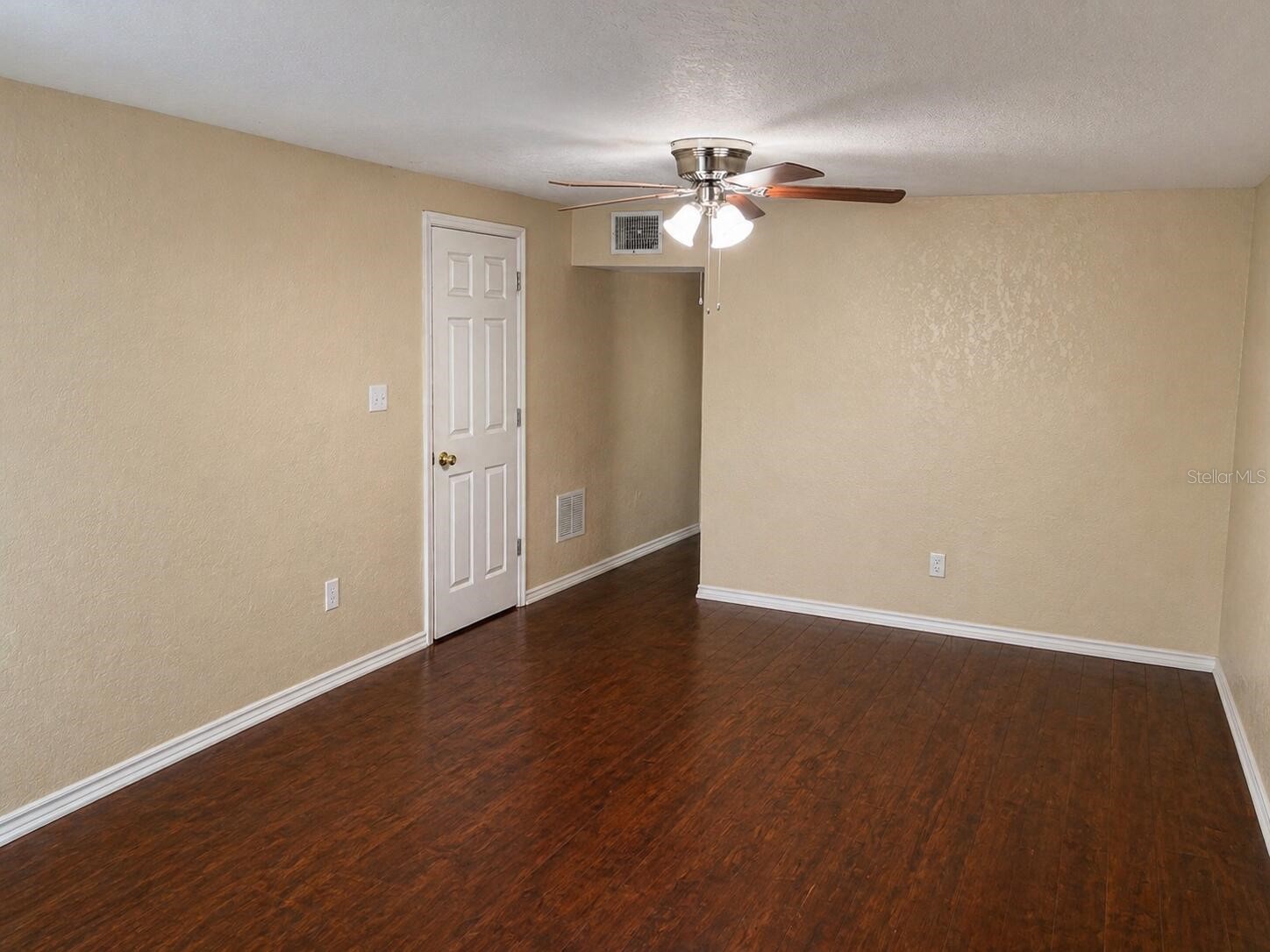 8618 Grandview Drive Tampa FL 33617 O6407119 image10