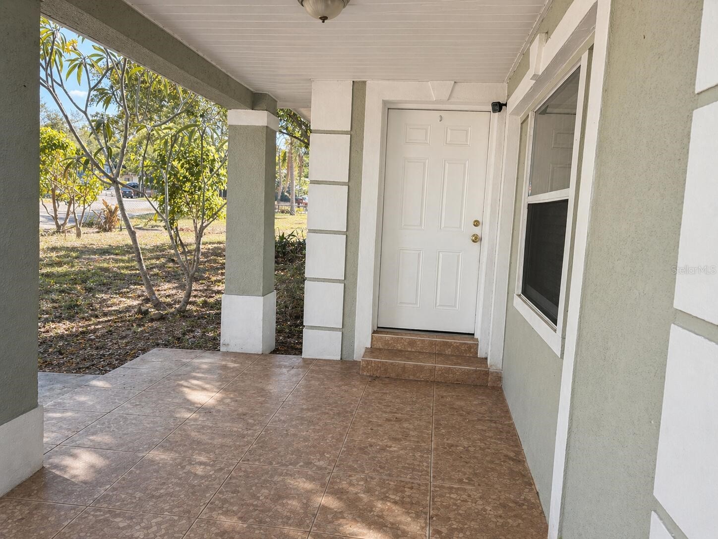 8618 Grandview Drive Tampa FL 33617 O6407119 image3