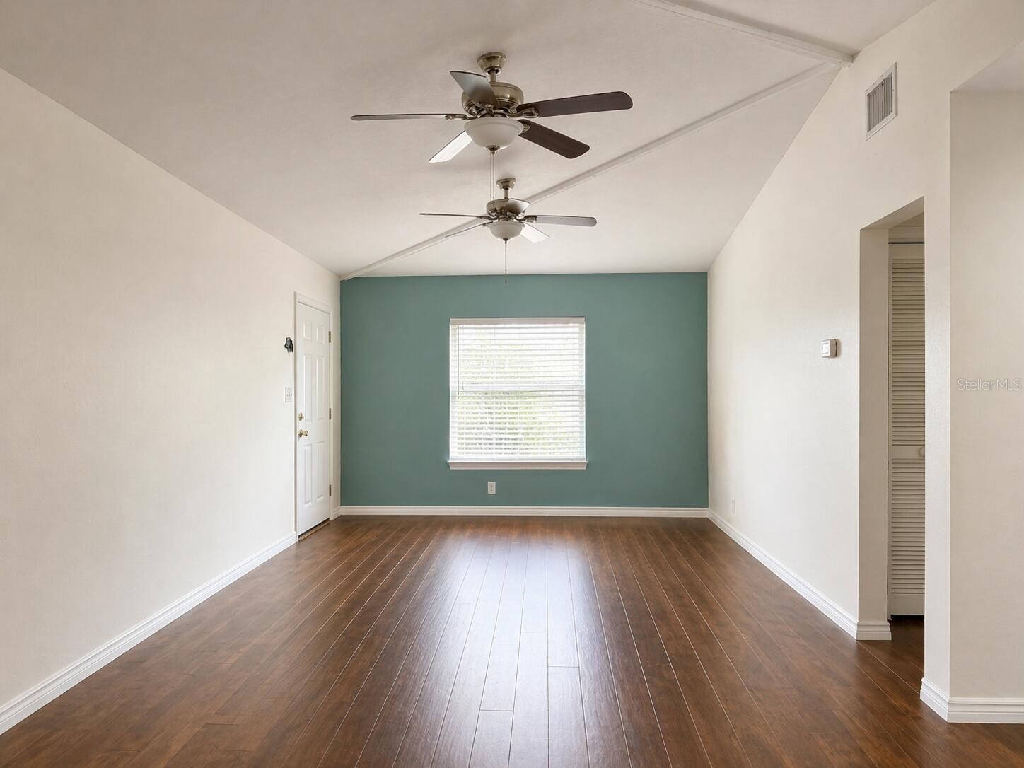 8618 Grandview Drive Tampa FL 33617 O6407119 image5