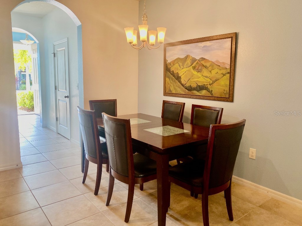 8618 Palmer Park Circle Sarasota FL 34238 TB8488434 image3