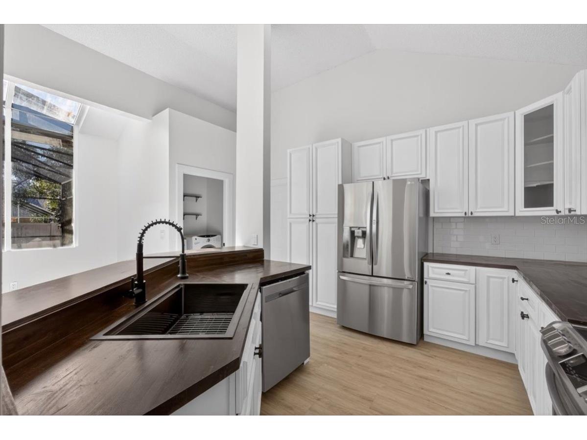 8618 Valley Ridge Court Orlando FL 32818 A4678971 image11