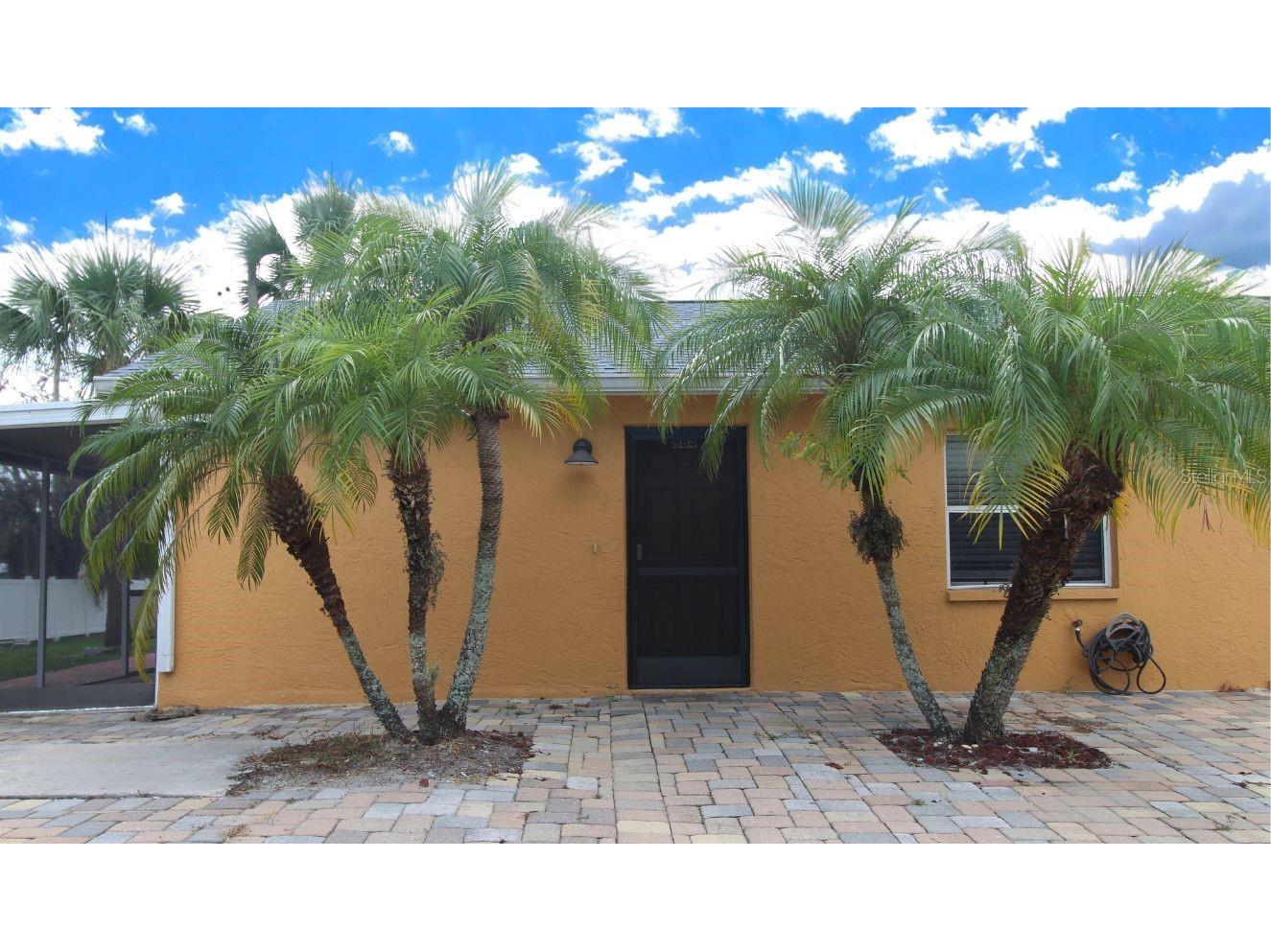 862 Hand Avenue #862 Sarasota FL 34232 A4601445 image1