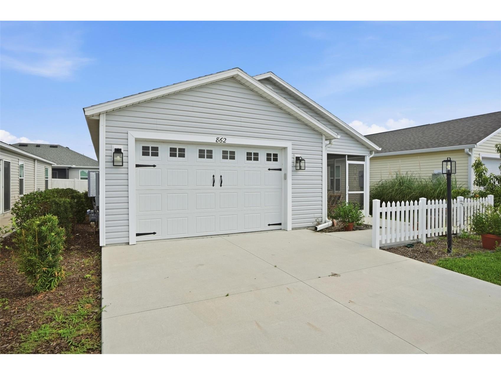 862 Spring Avenue The Villages FL 34762 W7885821 image3