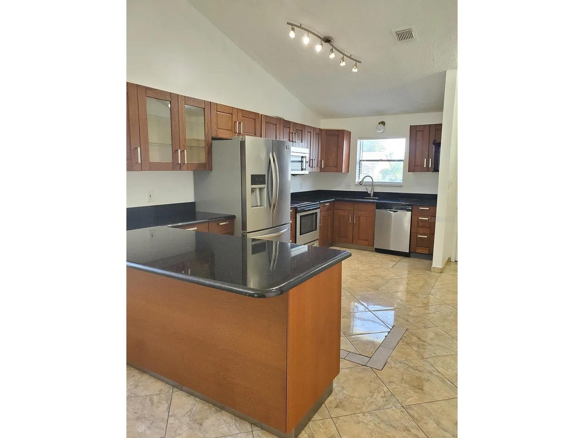 8620 Drayton Court Orlando FL 32825 O6390925 image2