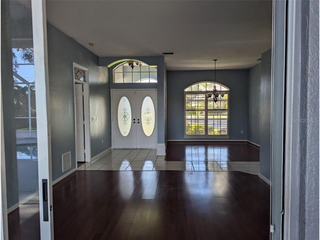 8625 Centre Court Seminole FL 33777 TB8434991 image4