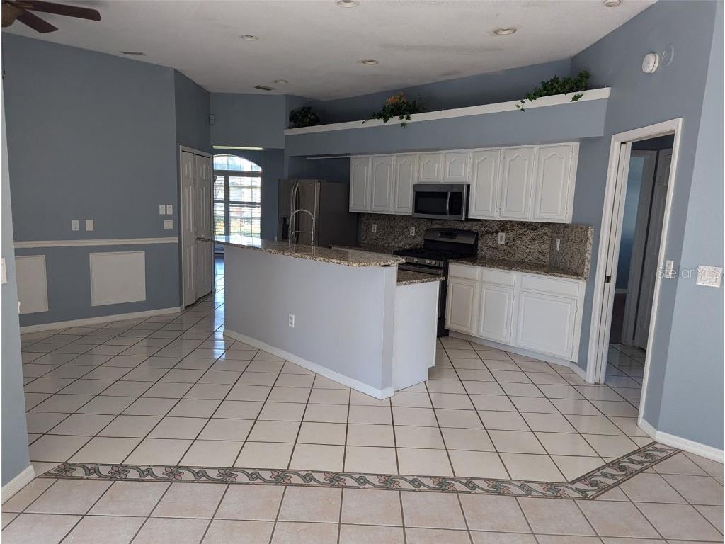 8625 Centre Court Seminole FL 33777 TB8434991 image6