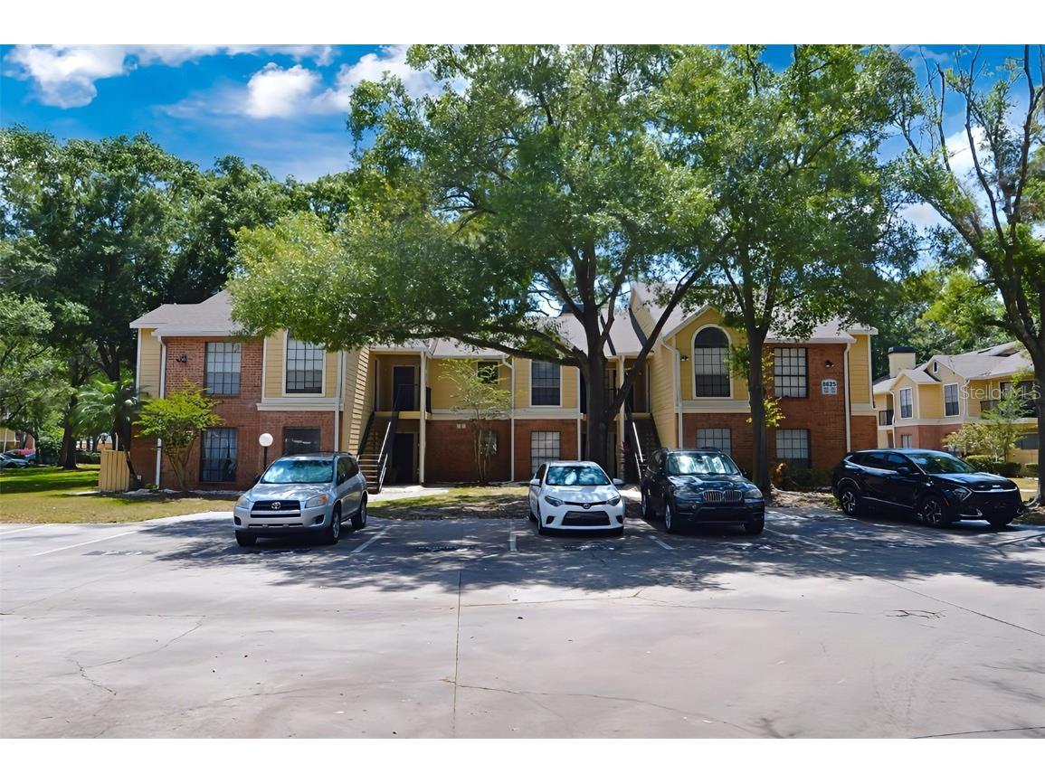 8625 Mallard Reserve Drive #101(FURNISHED) Tampa FL 33614 U8248277 image1
