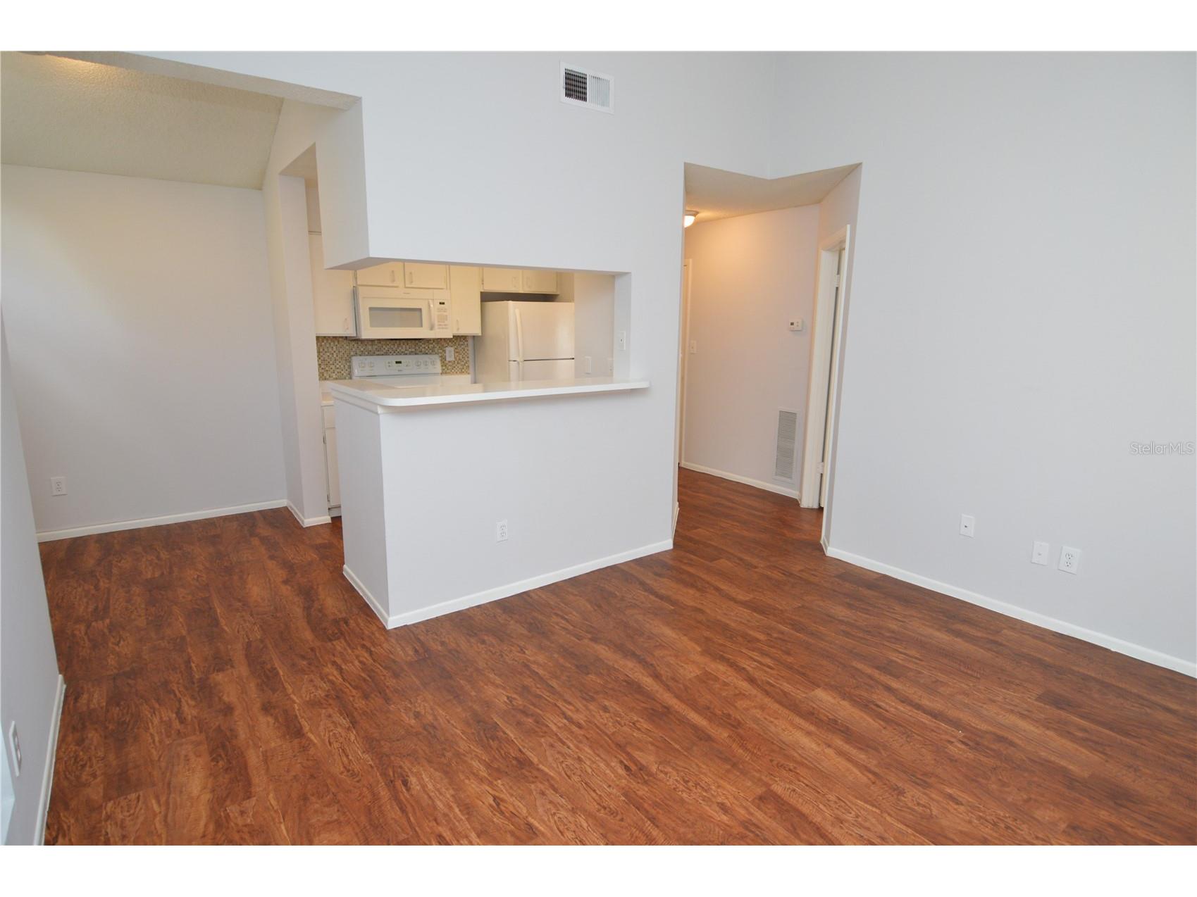 8625 Mallard Reserve Drive #201 Tampa FL 33614 TB8527502 image3