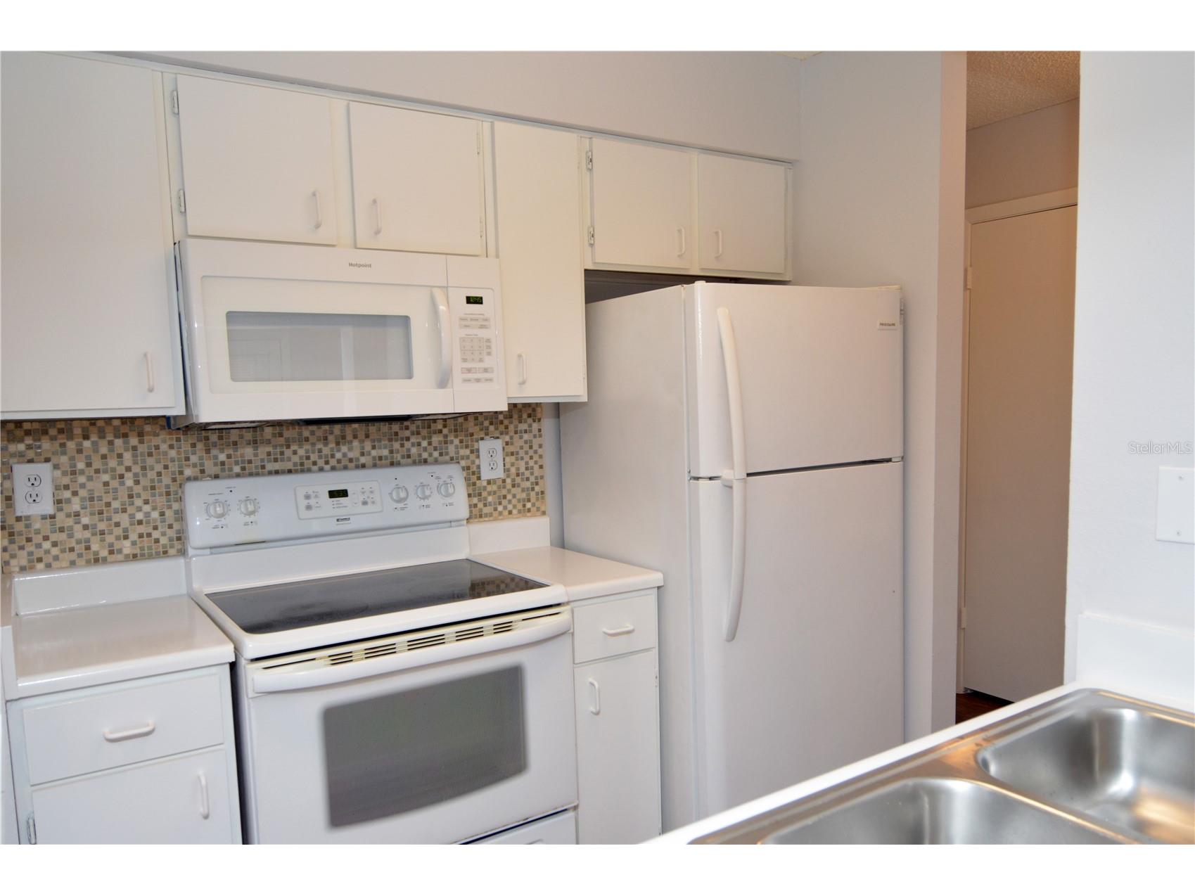 8625 Mallard Reserve Drive #201 Tampa FL 33614 TB8527502 image4