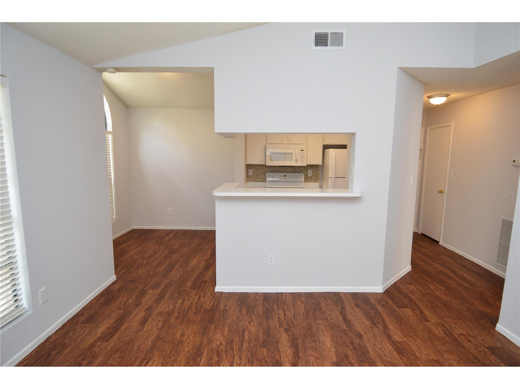 8625 Mallard Reserve Drive #201 Tampa FL 33614 TB8527502 image8