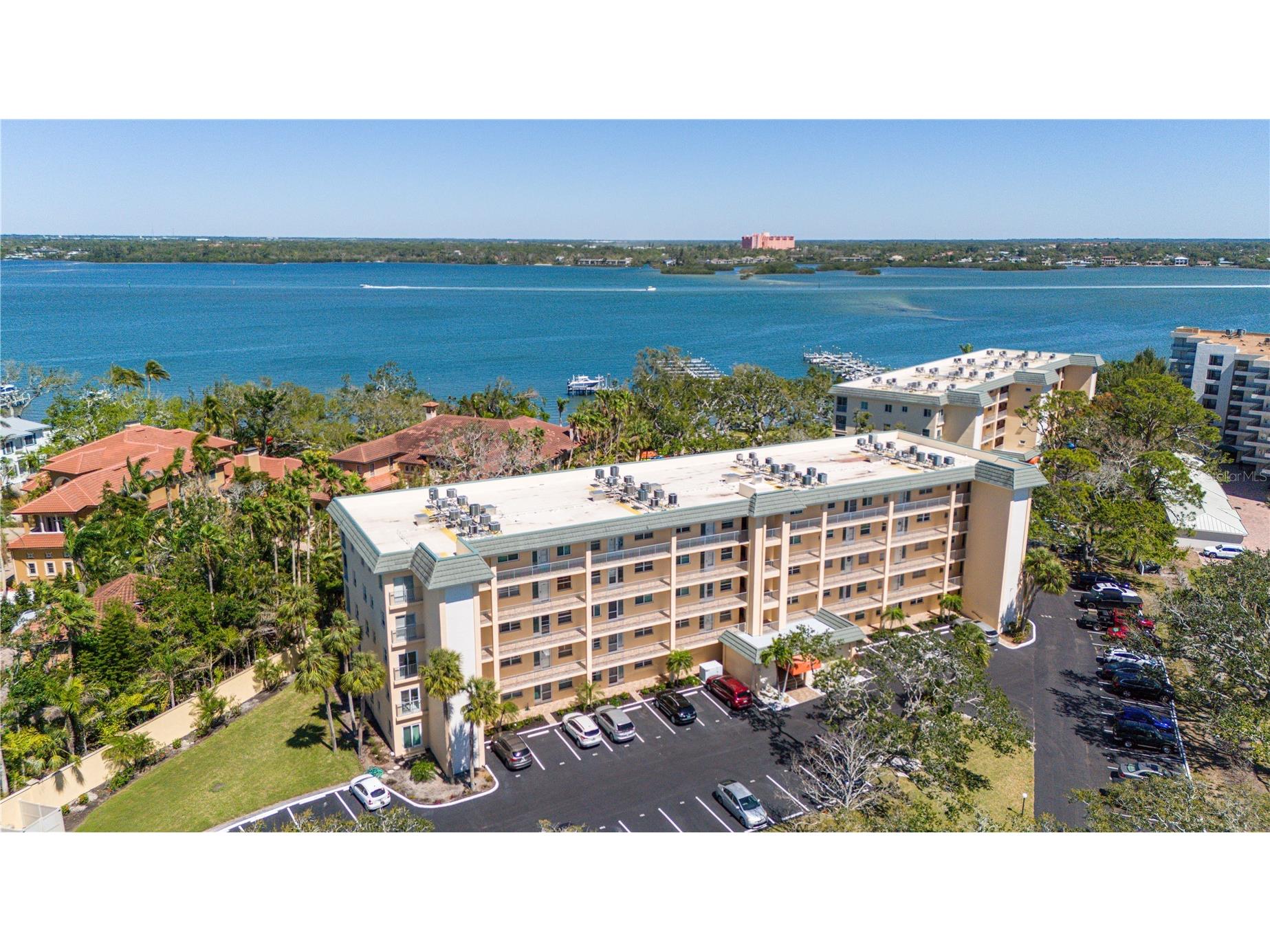 8625 Midnight Pass Road #305B Sarasota FL 34242 A4670970 image1