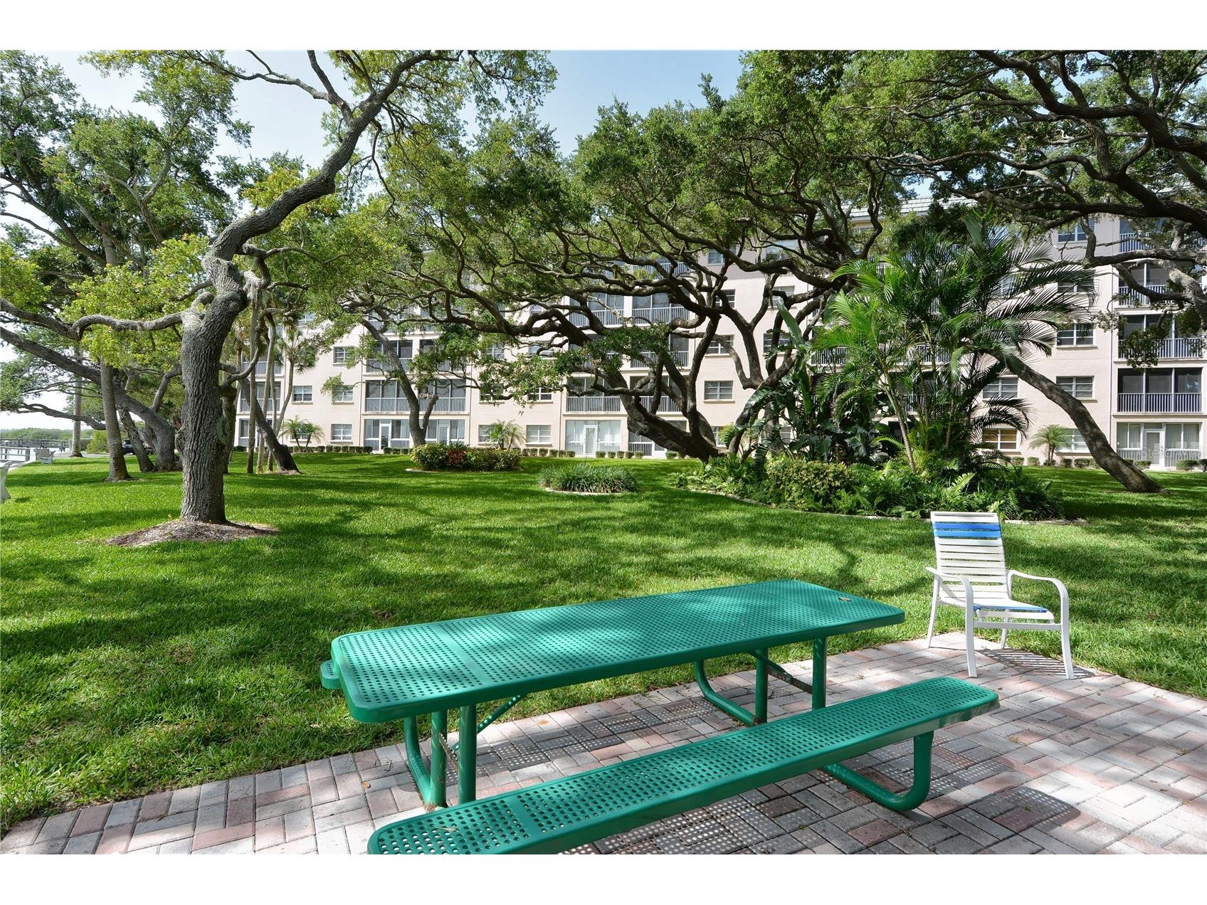 8625 Midnight Pass Road #305B Sarasota FL 34242 A4670970 image8