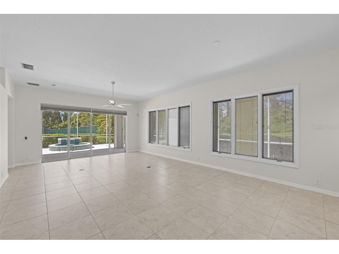 8628 54th Avenue Circle E Bradenton FL 34211 A4664169 image3