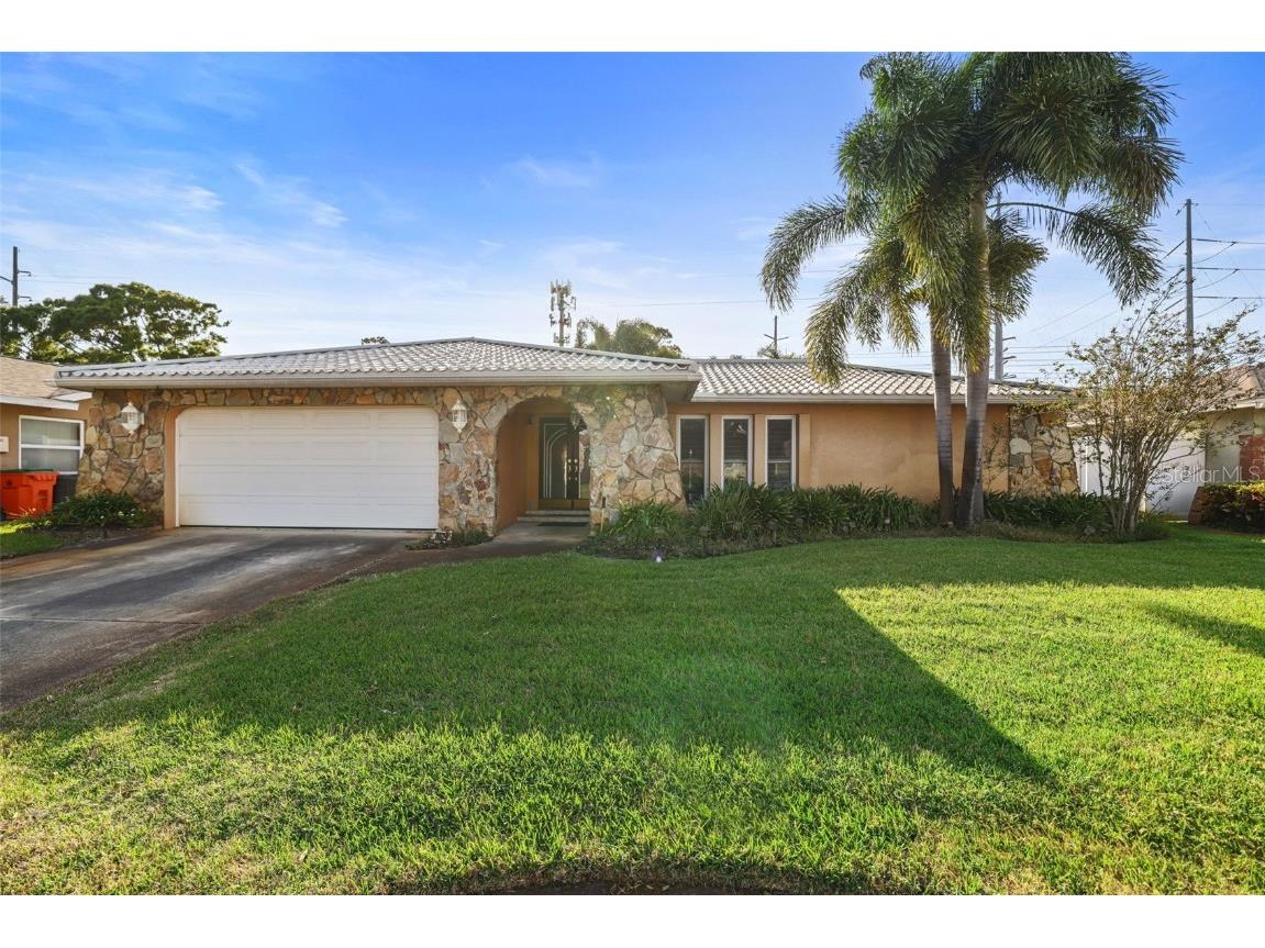 8629 Pinetree Drive W Seminole FL 33772 U8236358 image1