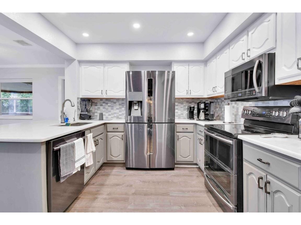 863 Bay Breeze Terrace Largo FL 33770 G5100877 image12