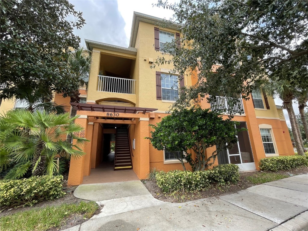 8630 Buccilli Drive #106 Orlando FL 32829 G5074390 image1