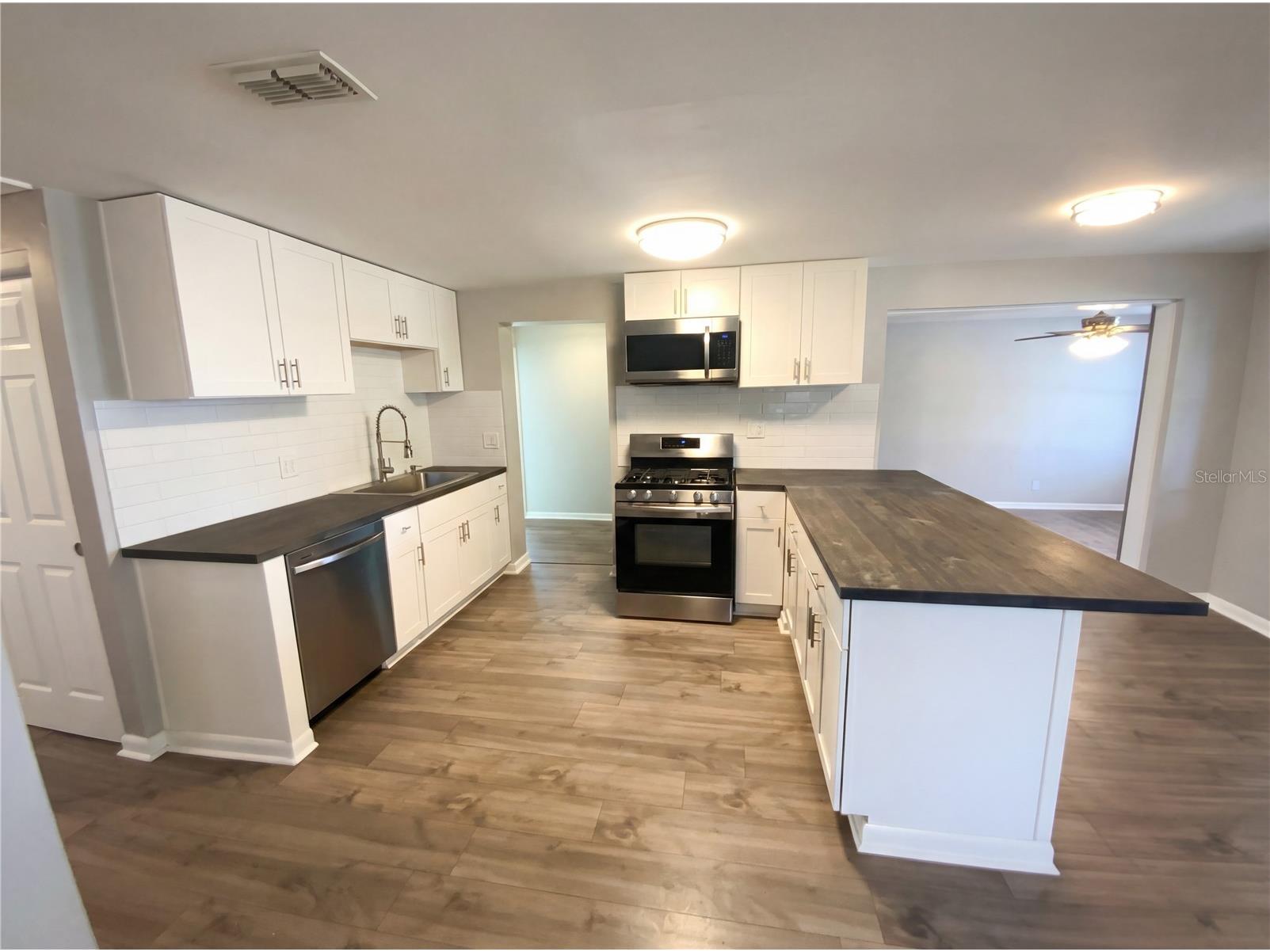 8632 94th Street Seminole FL 33777 O6386269 image2