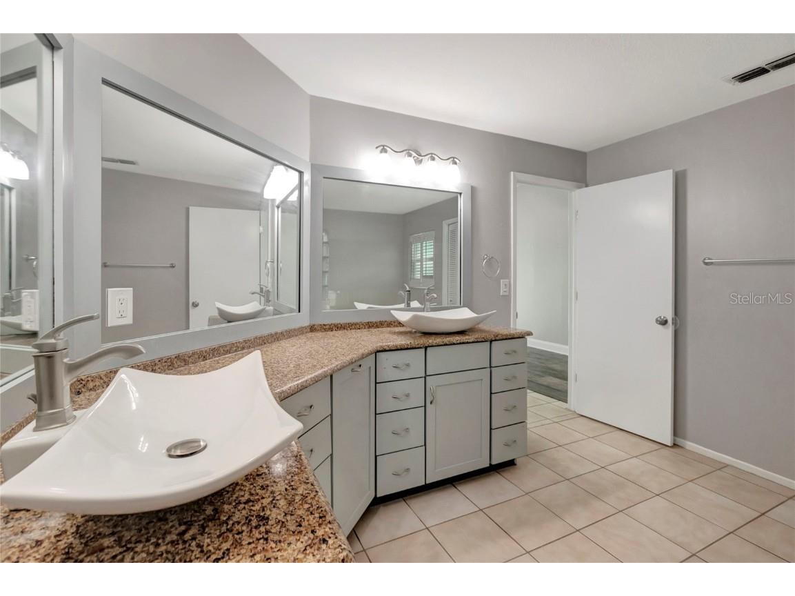 8635 Chadwick Drive Tampa FL 33635 TB8450440 image28