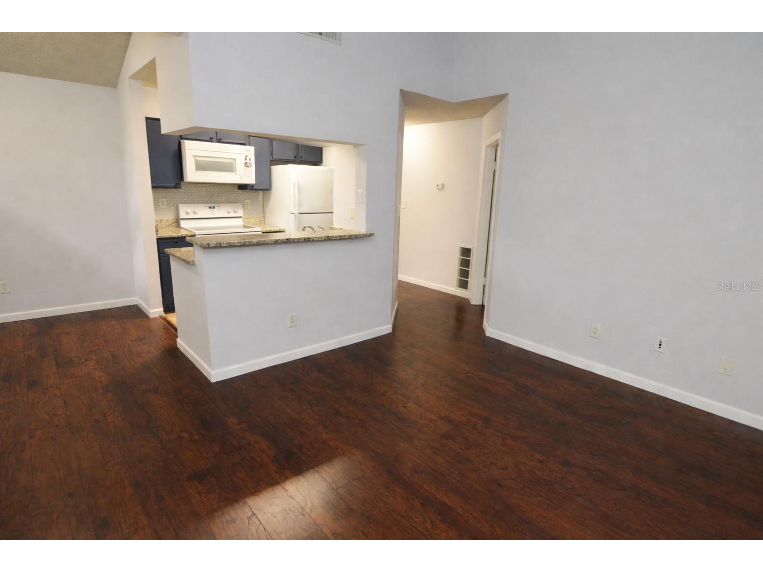 8635 Mallard Reserve Drive #201 Tampa FL 33614 TB8498565 image3