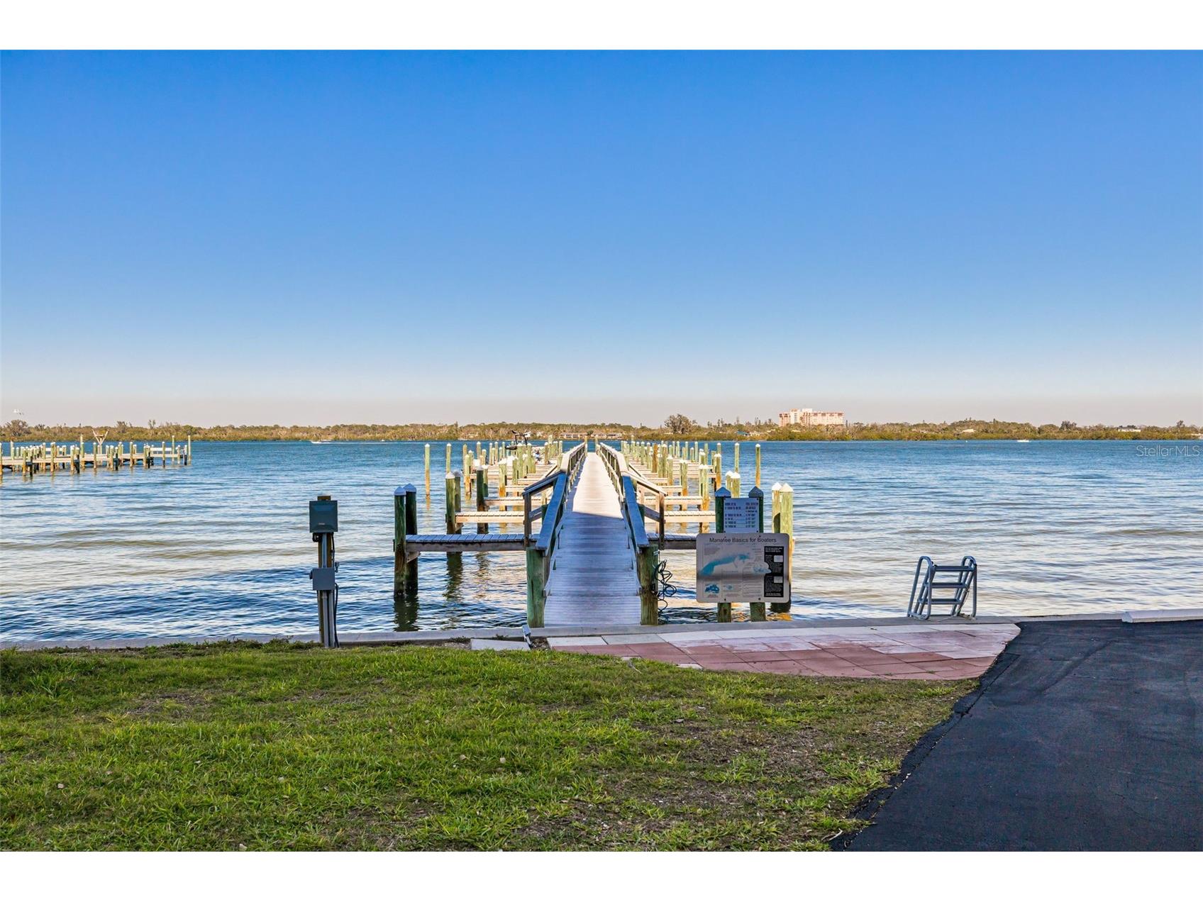 8635 Midnight Pass Road #201C Sarasota FL 34242 A4688472 image34