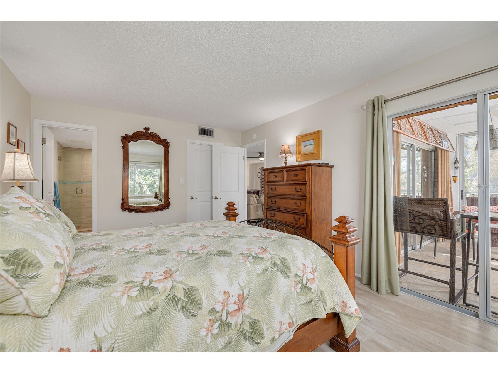 8635 Midnight Pass Road #201C Sarasota FL 34242 A4688472 image6
