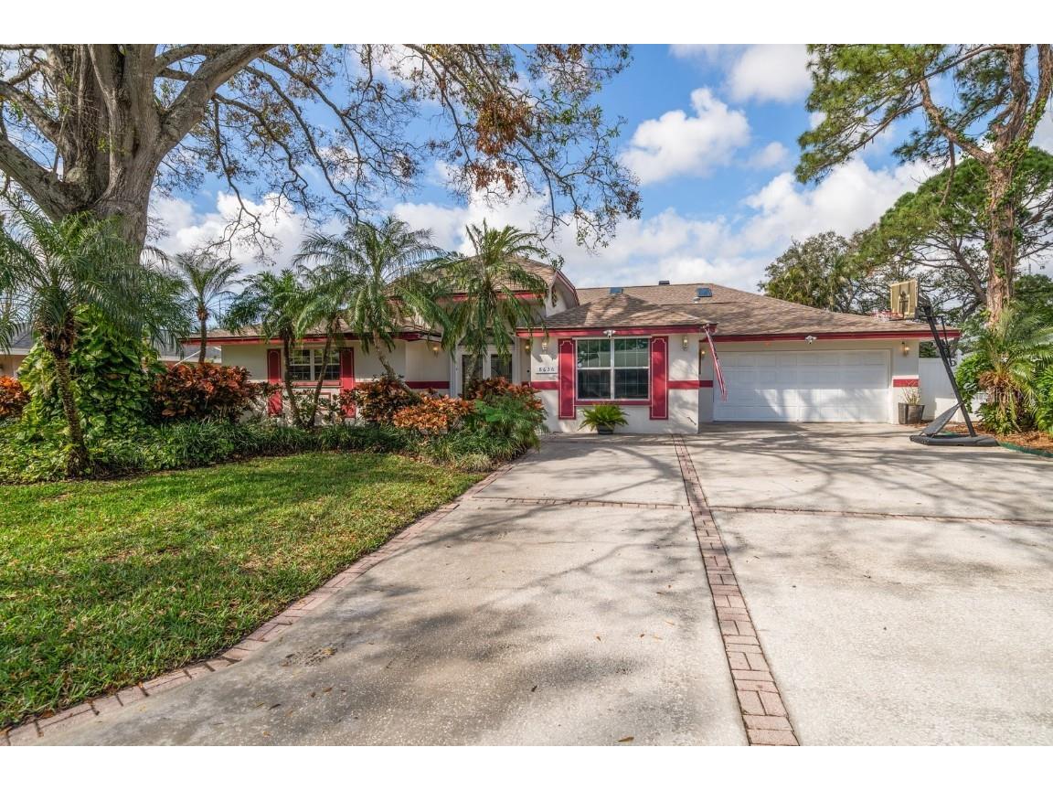8636 15th Way N Saint Petersburg FL 33702 TB8348349 image1