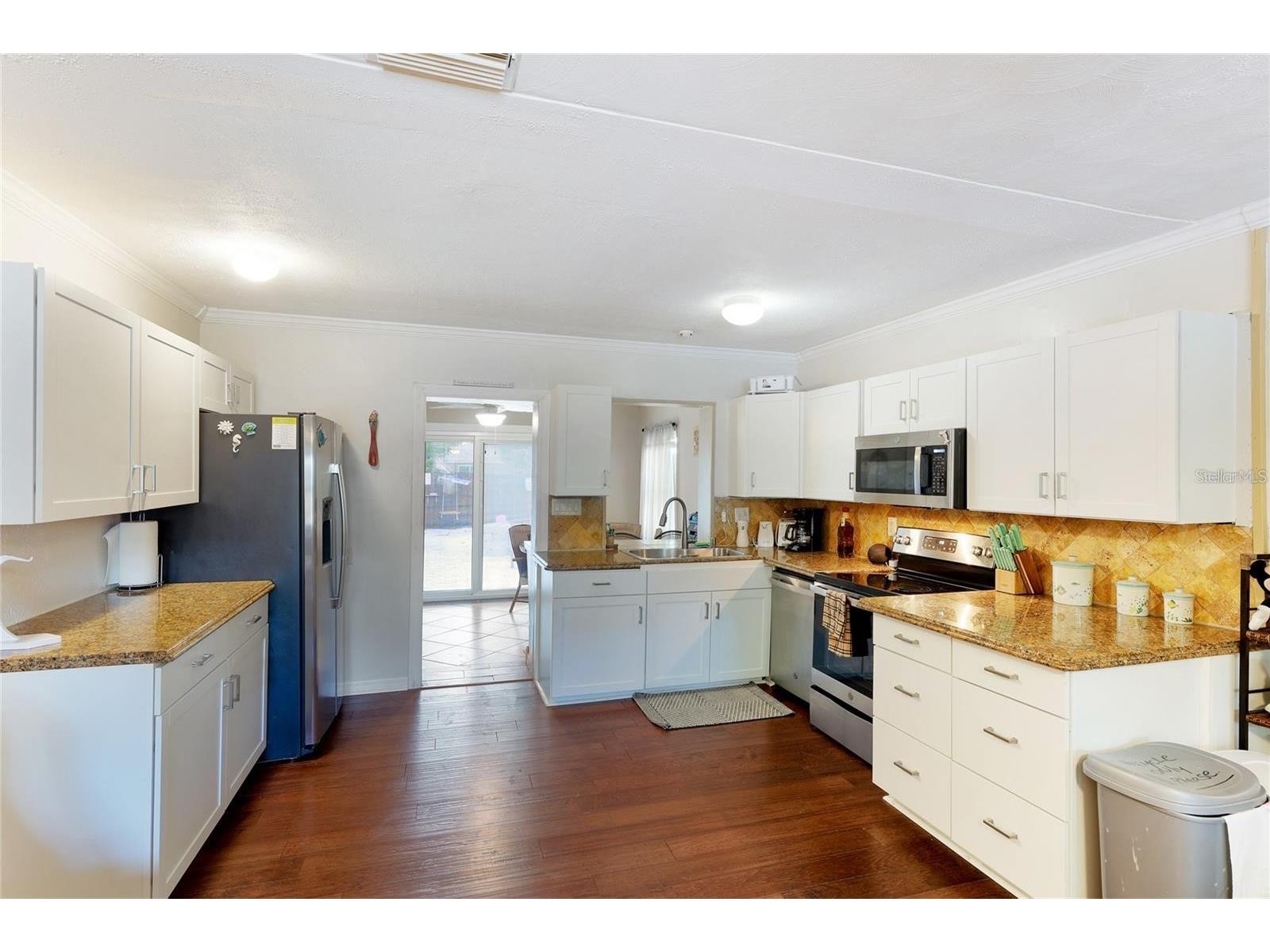 864 41st Street Sarasota FL 34234 A4694870 image6