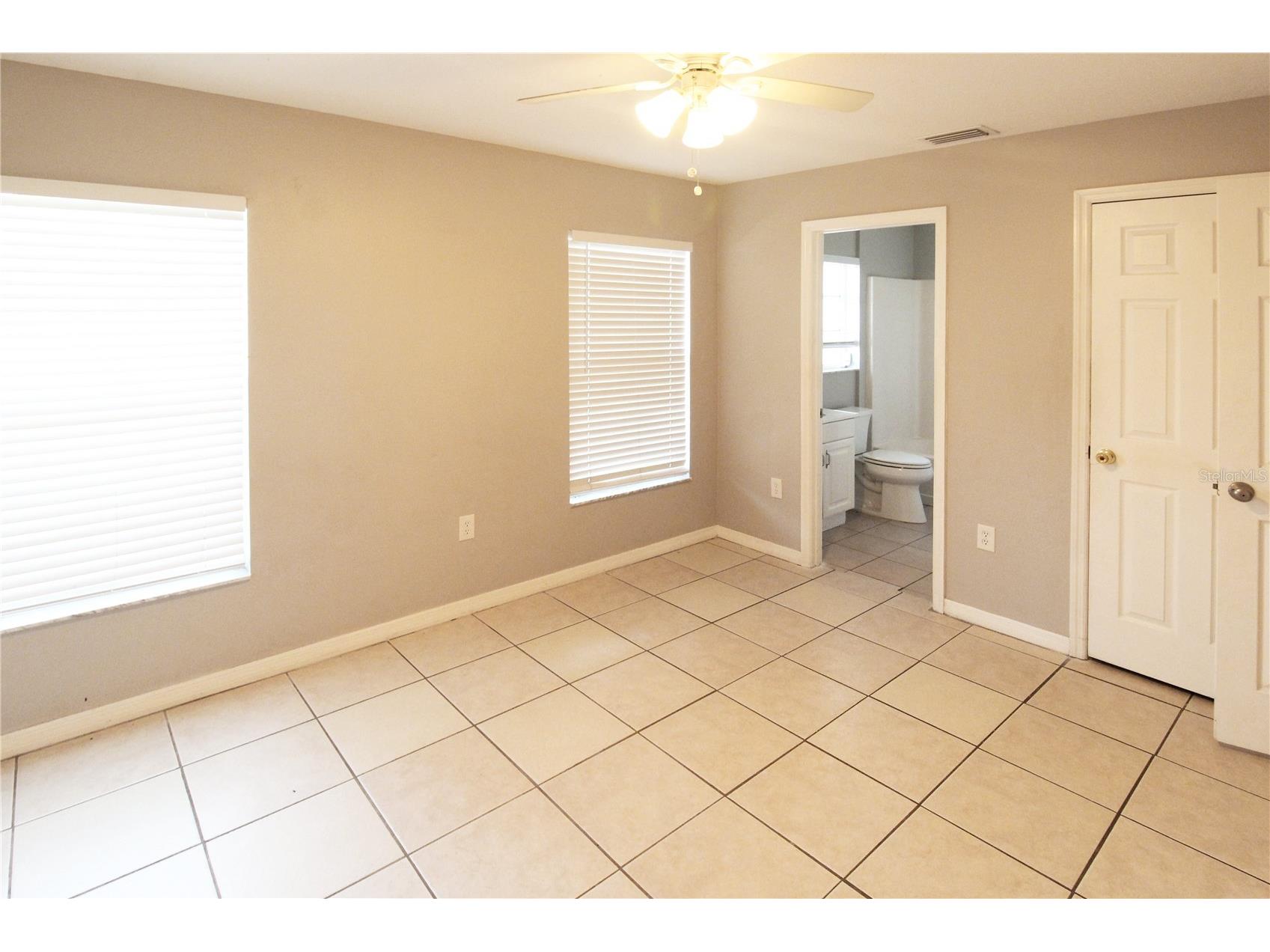864 Hand Ave Sarasota FL 34232 A4693837 image8