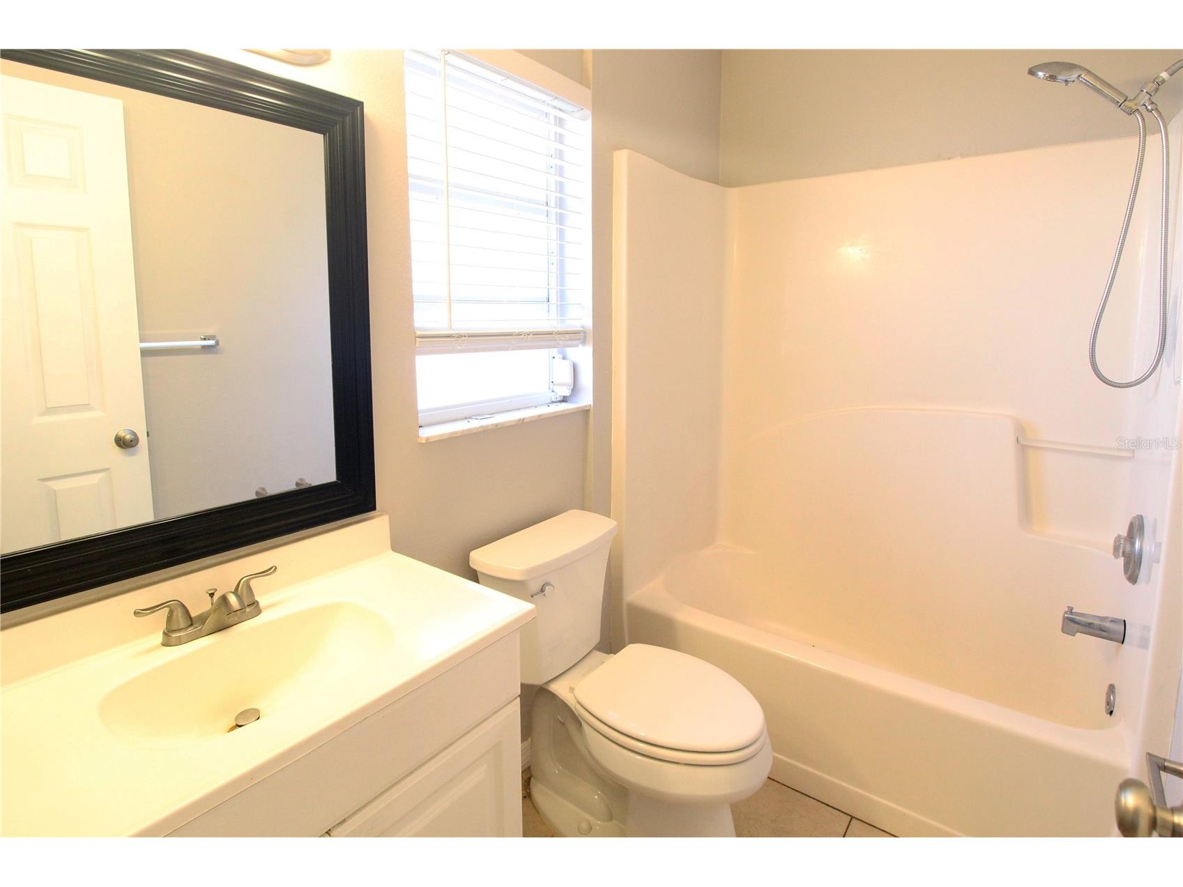 864 Hand Ave Sarasota FL 34232 A4693837 image9