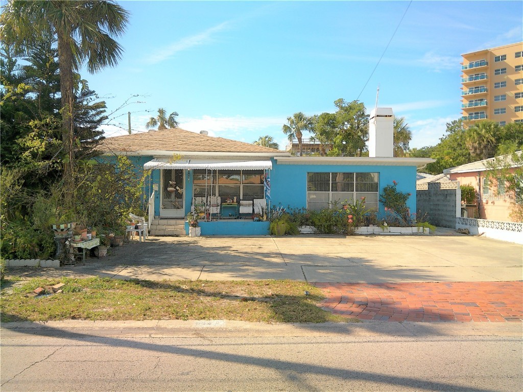 864 Mandalay Avenue Clearwater FL 33767 U8196377 image1