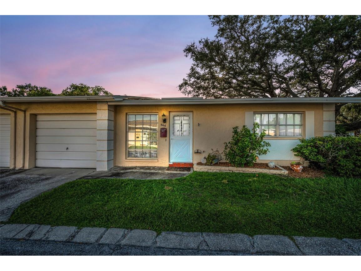 864 Oxford Court Dunedin FL 34698 TB8412082 image1