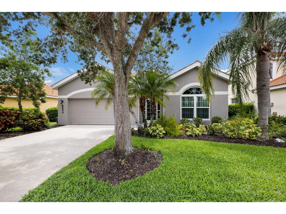 8640 Stone Harbour Loop Bradenton FL 34212 A4654265 image1