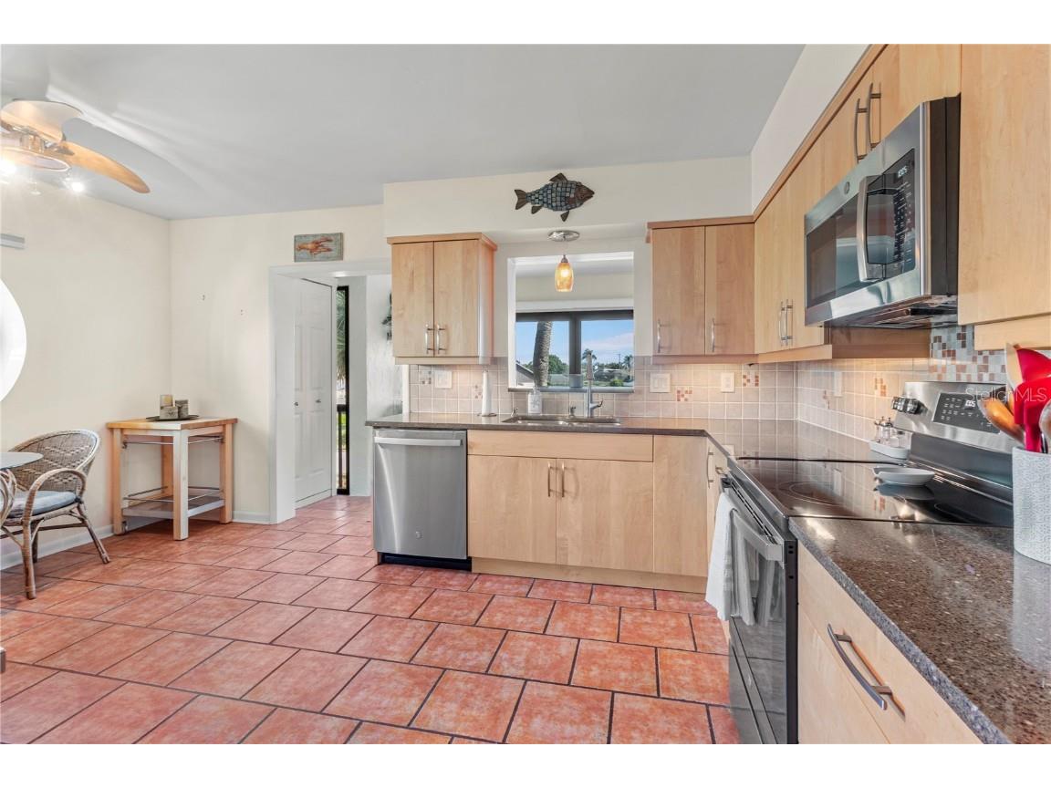 8642 54th Avenue W #23 Bradenton FL 34210 A4667065 image32