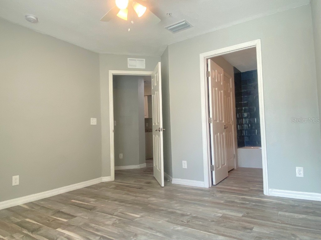 8642 Mallard Reserve Drive #201 Tampa FL 33614 TB8445002 image11