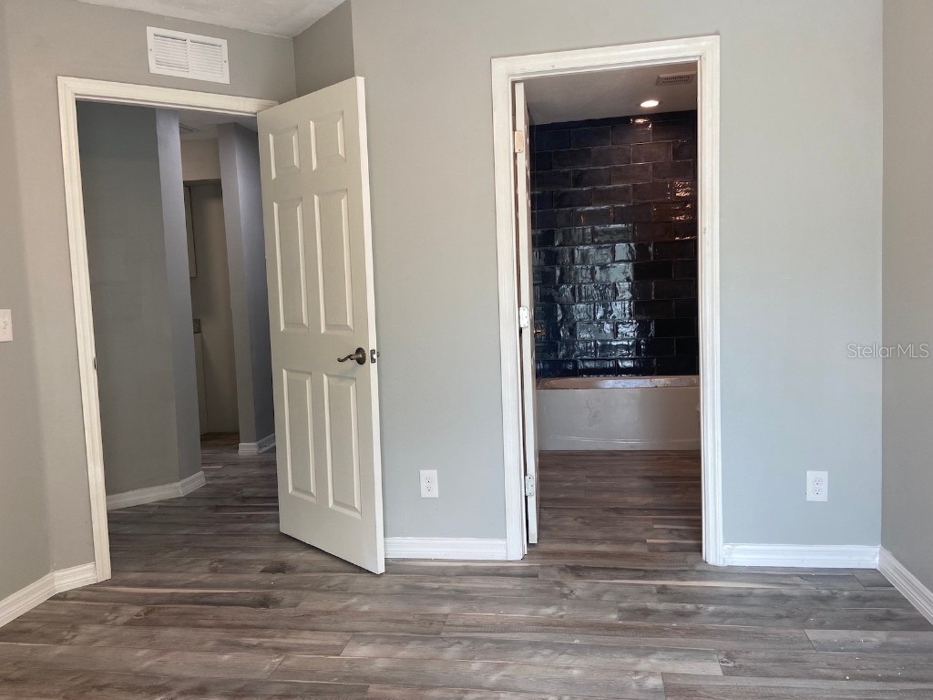 8642 Mallard Reserve Drive #201 Tampa FL 33614 TB8445002 image9