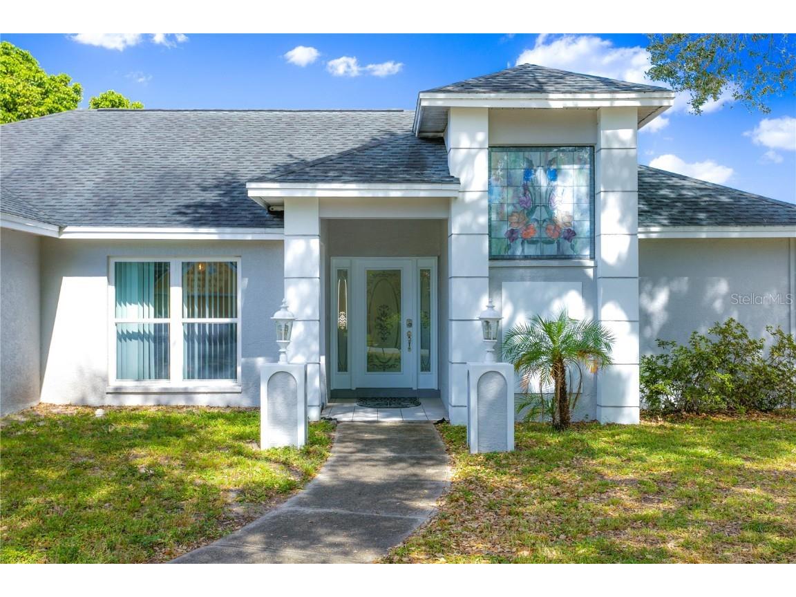 8643 Centre Court Largo FL 33777 U8192449 image1