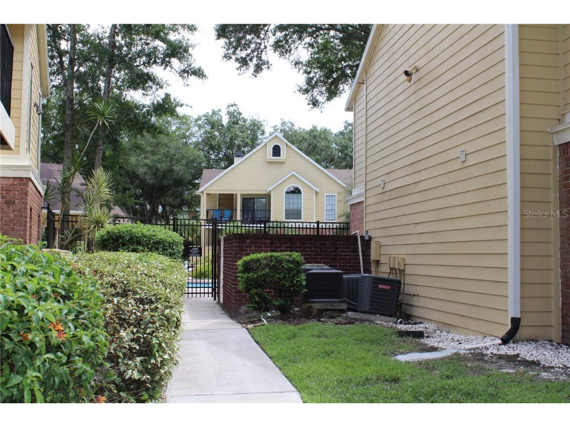 8643 Mallard Reserve Dr #204 Tampa FL 33614 T3542622 image4