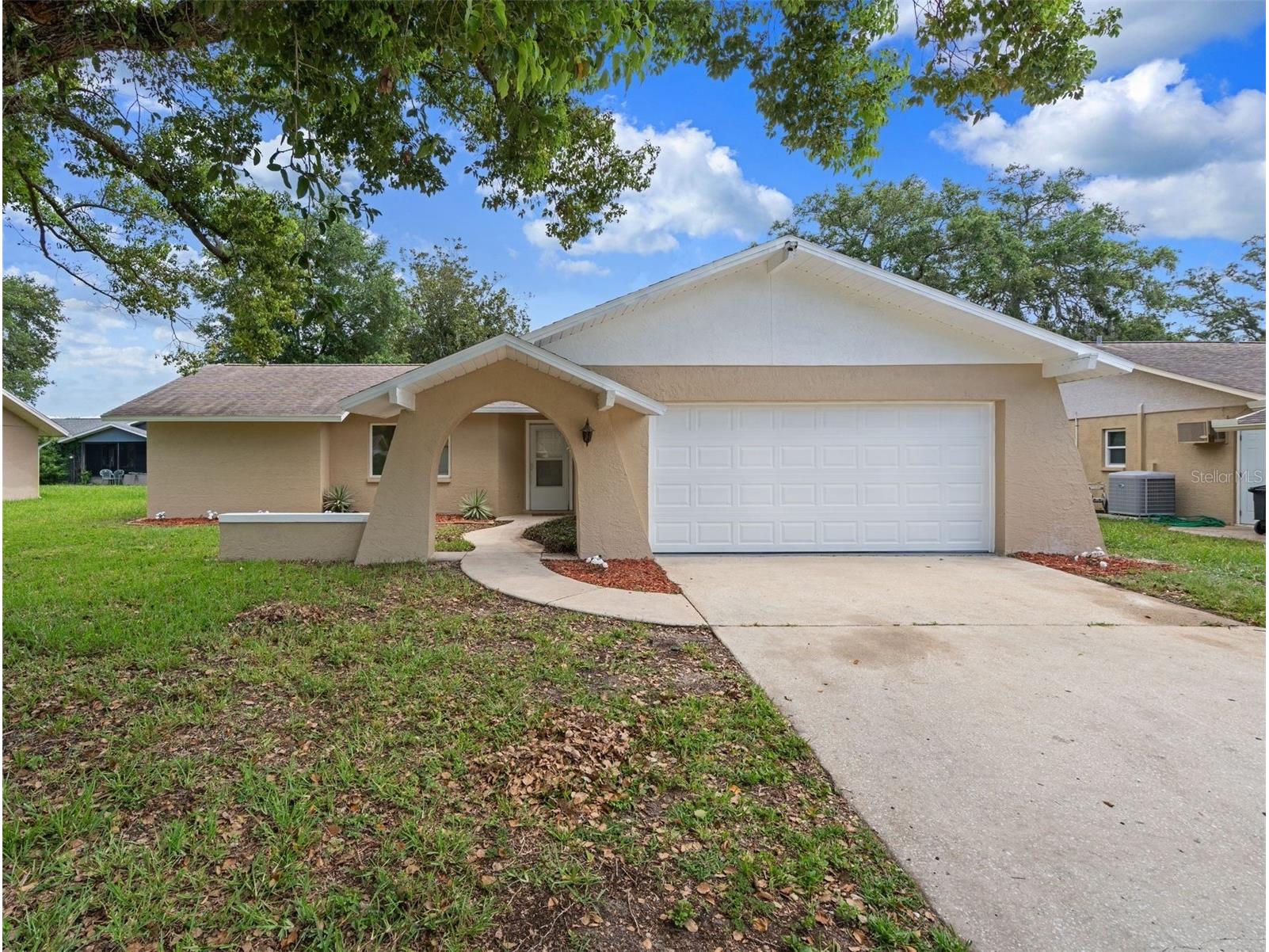 8643 Woodbridge Dr New Port Richey FL 34655 W7887402 image1