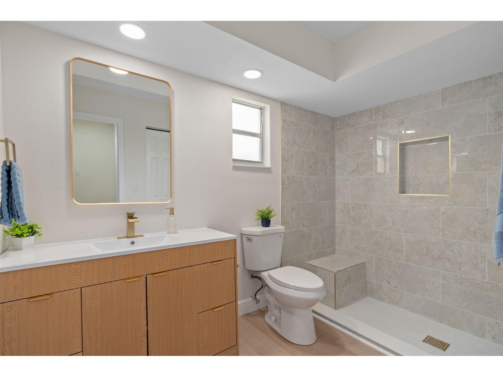 8643 Woodbridge Dr New Port Richey FL 34655 W7887402 image13