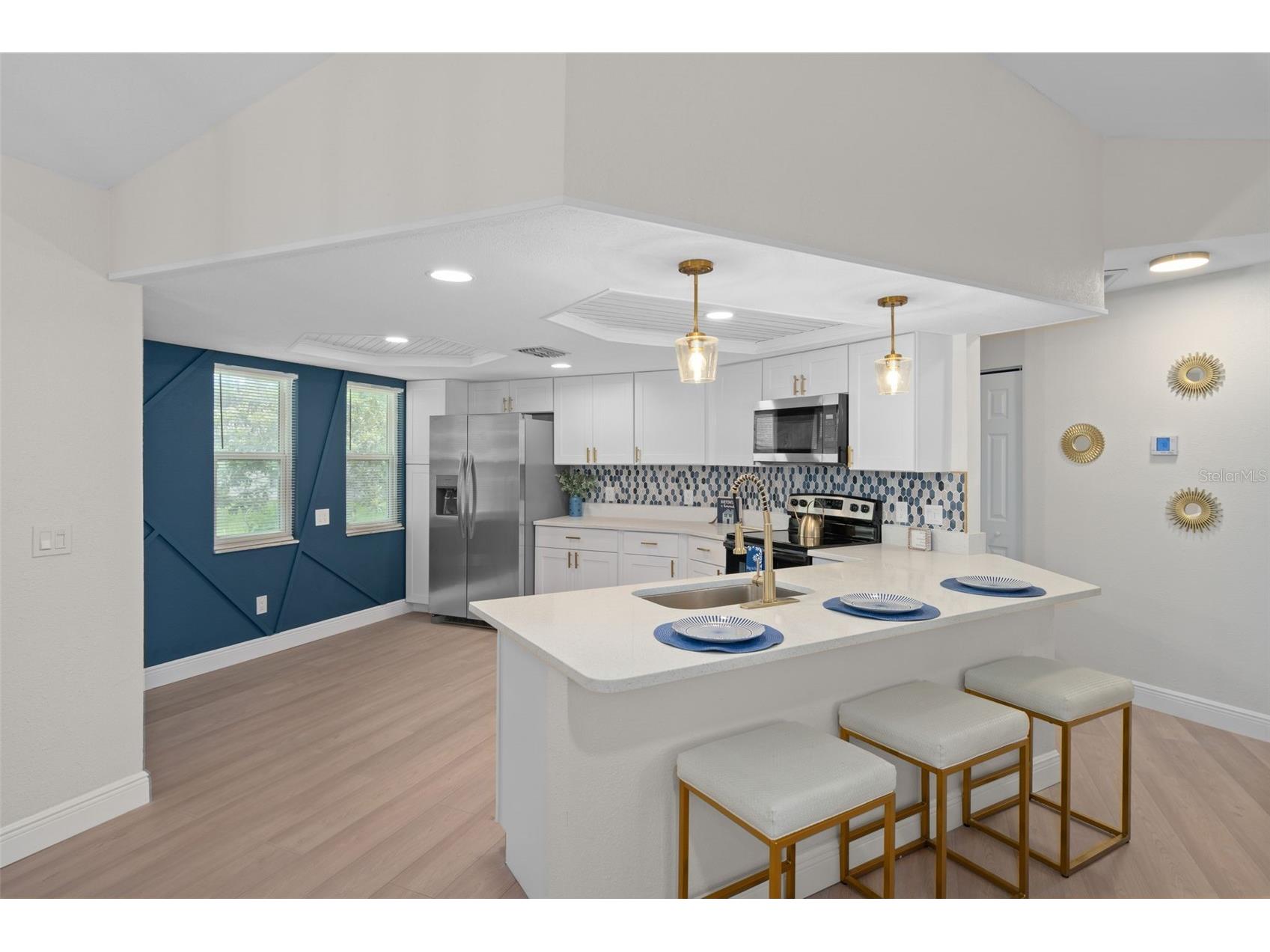8643 Woodbridge Dr New Port Richey FL 34655 W7887402 image2