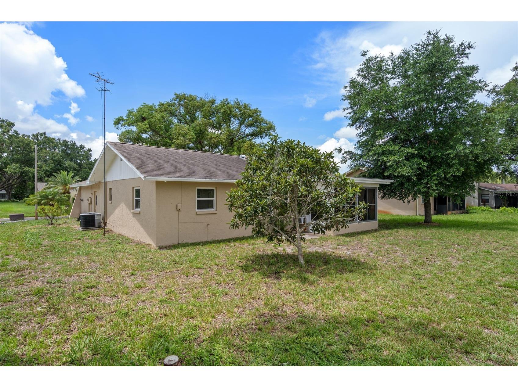 8643 Woodbridge Dr New Port Richey FL 34655 W7887402 image21